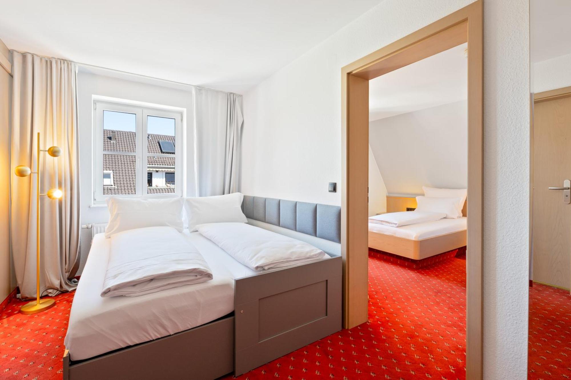 Steiners Hotel Airport-Messe Штутгарт Екстер'єр фото