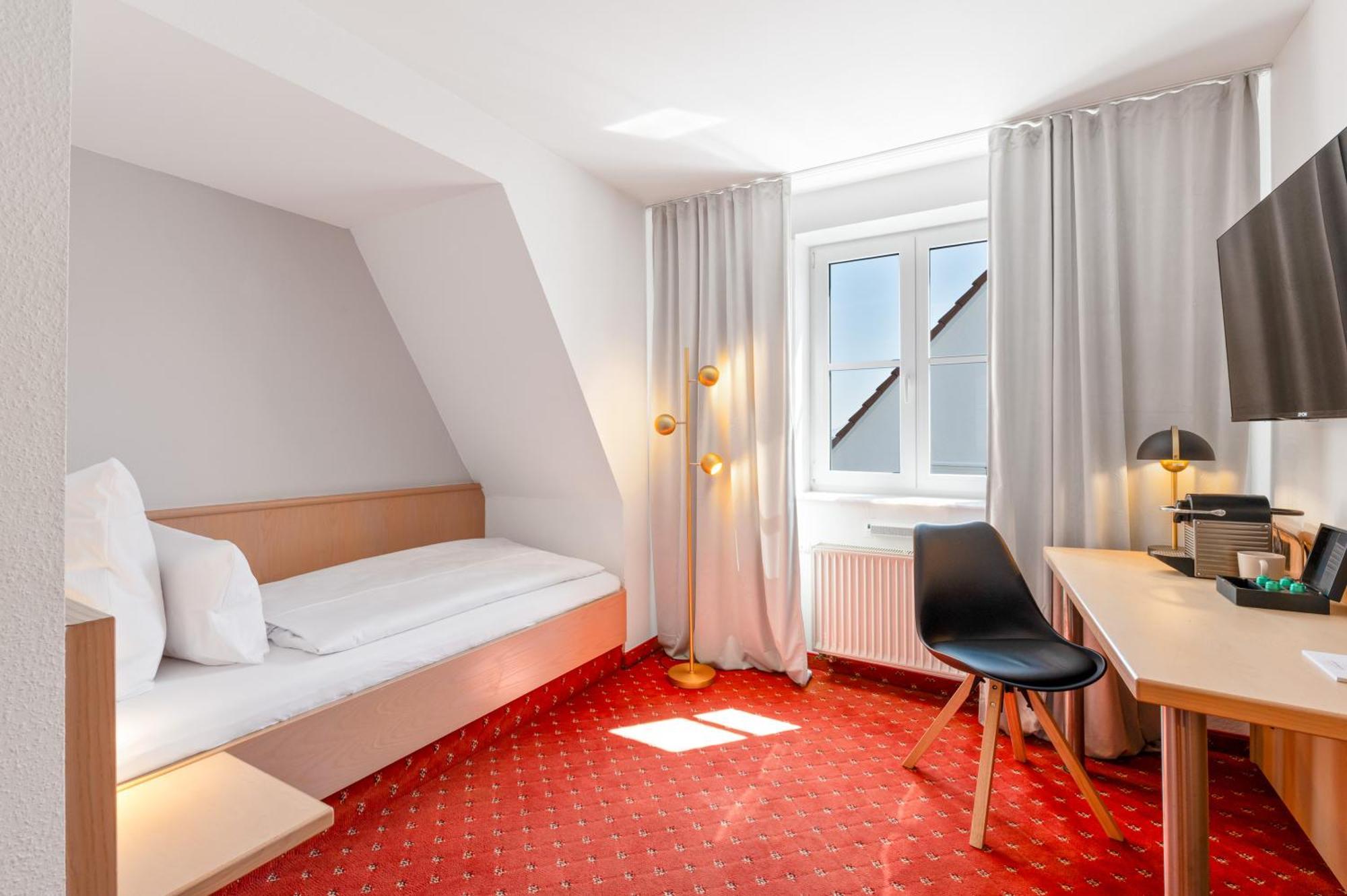 Steiners Hotel Airport-Messe Штутгарт Екстер'єр фото