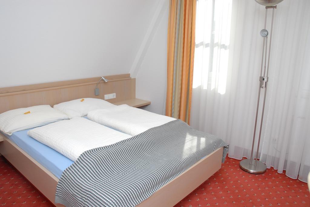Steiners Hotel Airport-Messe Штутгарт Номер фото